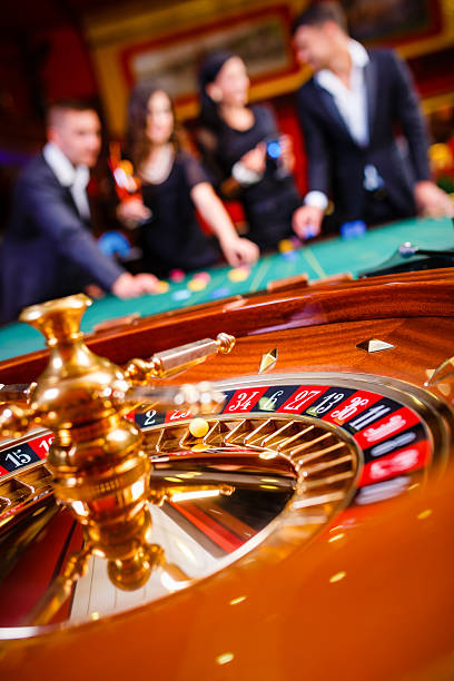 maksimtoto gaming platform interface showing slots and live dealers